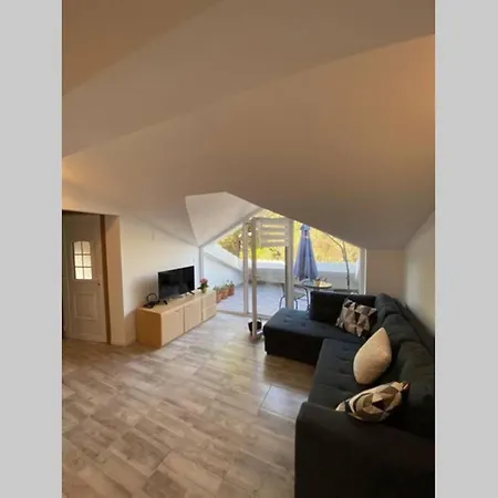 Modric Apartman Zára